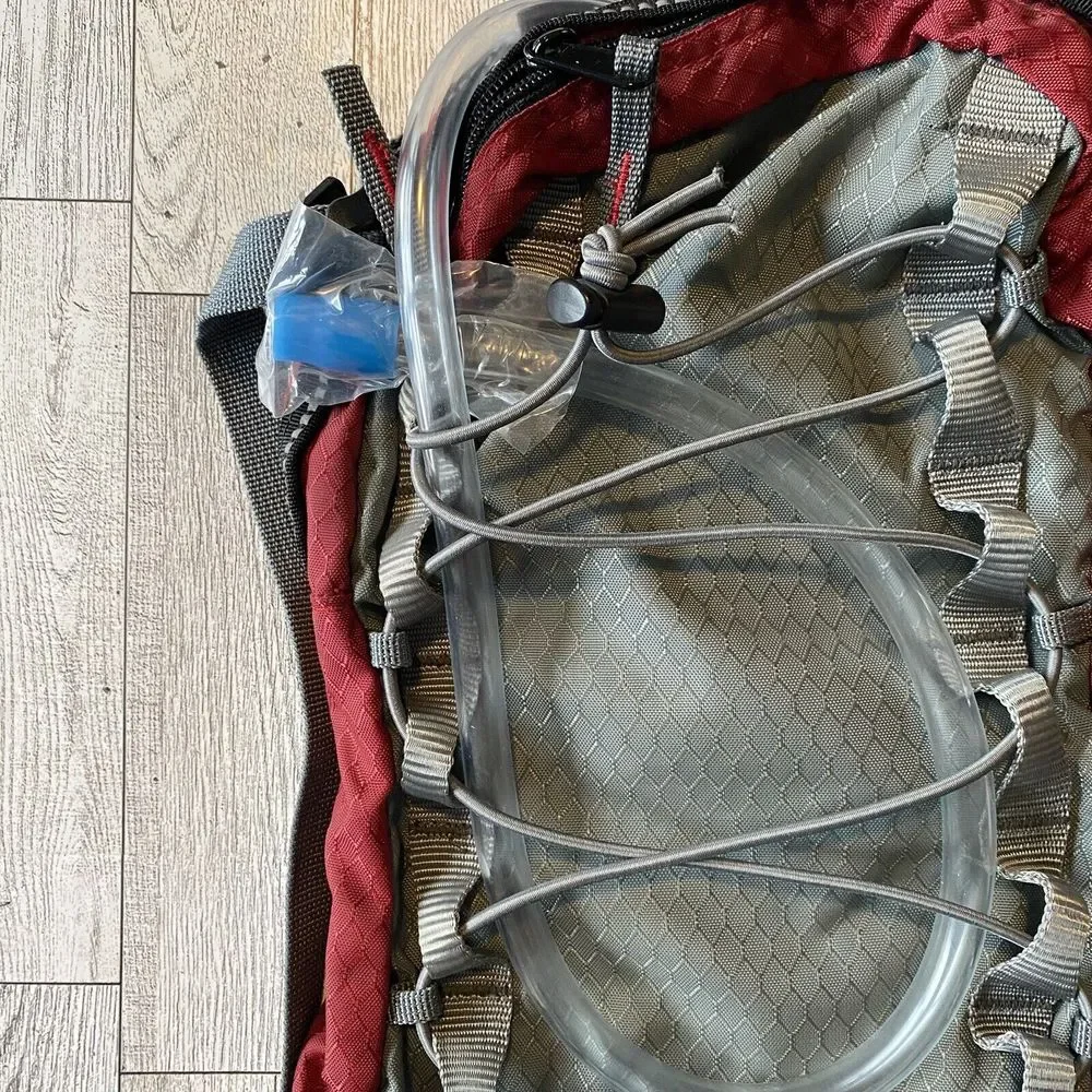 Kelty Ridgeway Red Hydration Backpack Never Used Bladder Pack Included‎